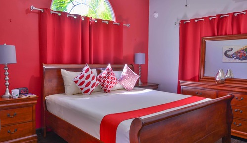 Signature Villa, 3 Bedrooms, 2 Bathrooms, Garden View