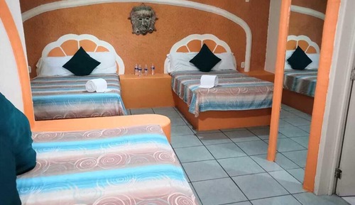 Quintuple Room