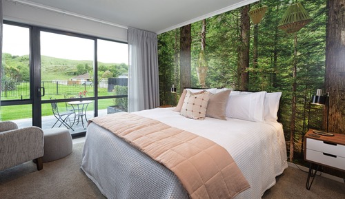 Redwood Suite