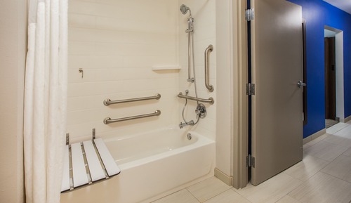 Standard Room, 2 Queen Beds, Accessible, Bathtub (Mobility)