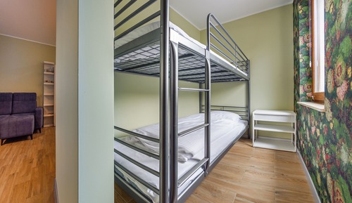 Apartment (10B)