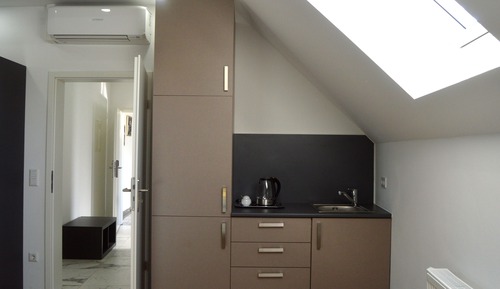 Single Room, Private Bathroom
