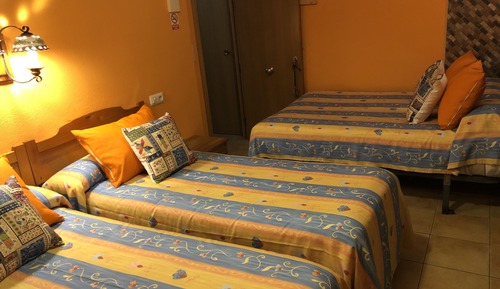 Basic Double Room, 2 Twin Beds