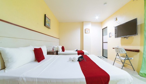 Triple Room