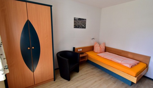 Comfort Single Room, Private Bathroom, Garden View