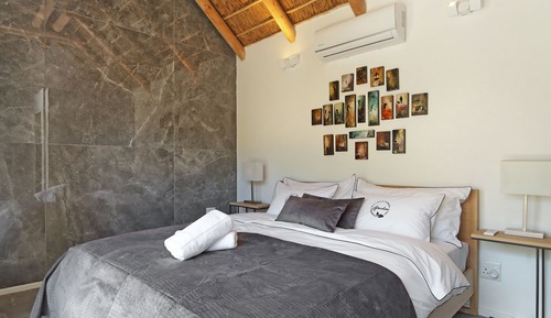 Honeymoon Room