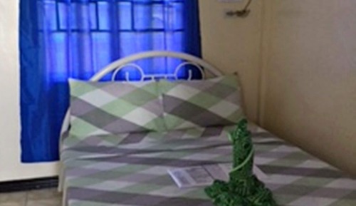 Room 4, Private Bathroom