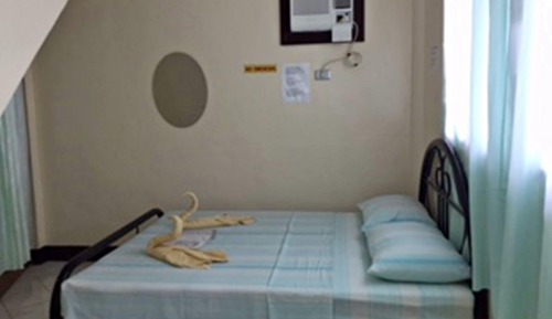 Room 1, Shared Bathroom