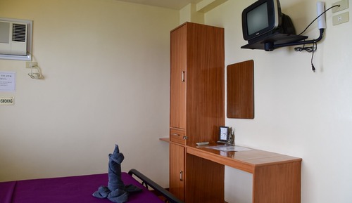 Room 13, Private Bathroom