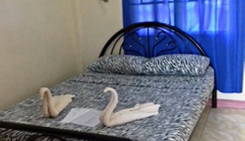 Room 5, Private Bathroom