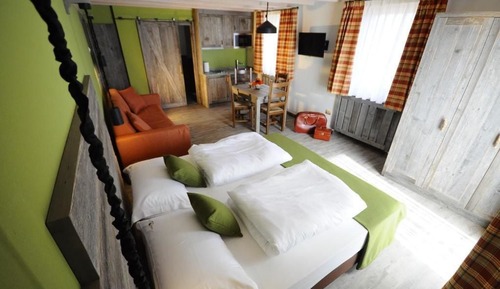 Superior Room (Barn Room)