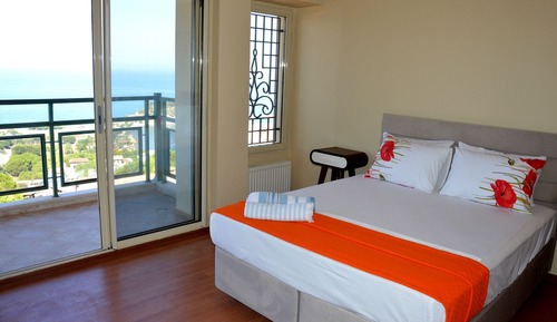 Senior Room, Sea View