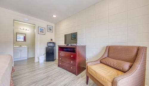 Standard Room, 1 King Bed