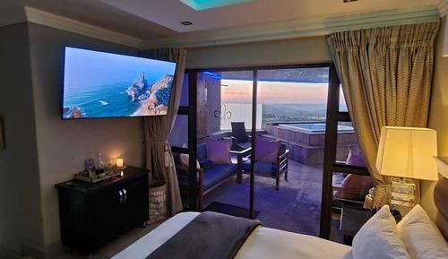 Honeymoon Room