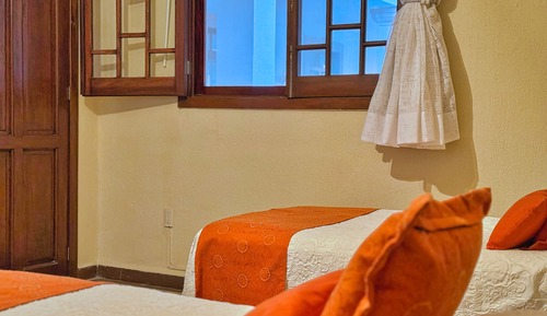 Comfort Room, Shared Bathroom