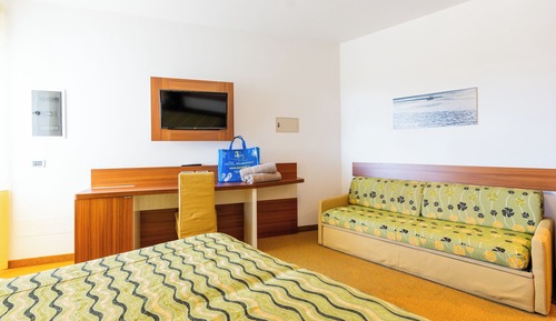 Family Room, Terrace (2+1)