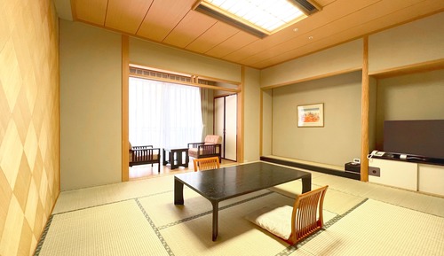 Japanese Style Room, Smoking