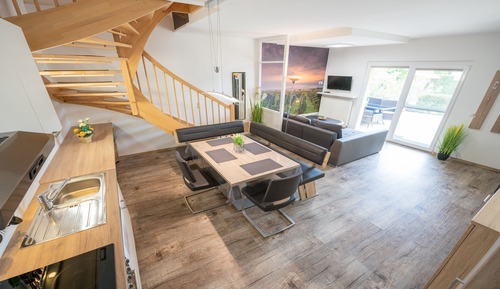 Family Apartment, Private Bathroom, Garden View (Terrassenwohnung 3)