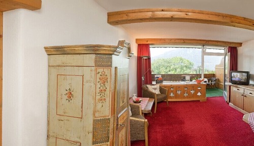 Family Suite, Balcony, Mountain View