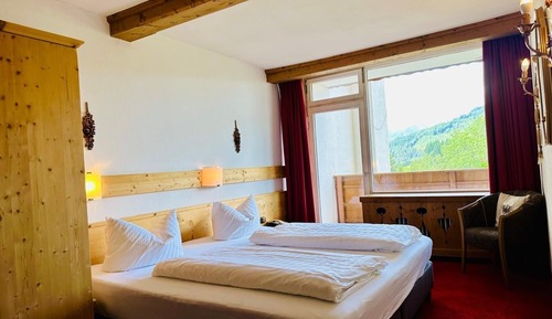 Family Suite, Balcony, Mountain View