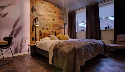 Comfort Room, Bathtub