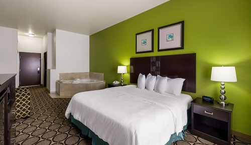 Suite, 1 King Bed, Non Smoking, Hot Tub