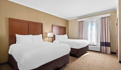Suite, Refrigerator & Microwave