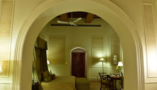 Grand Royal, Grand Suite, 1 King Bed, Garden View