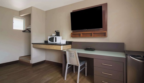 Room, 1 Queen Bed, Non Smoking