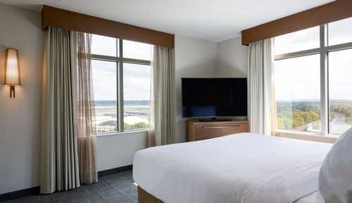 Suite, 1 Bedroom (Hearing Accessible)