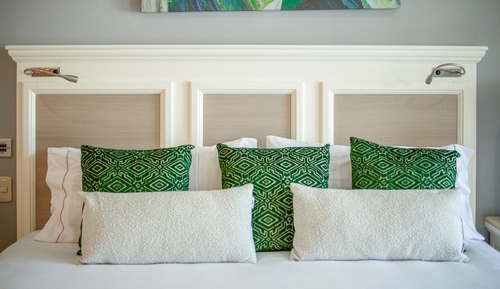 Deluxe 1 King Bed