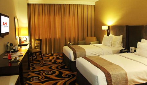 Grand Deluxe Twin Room
