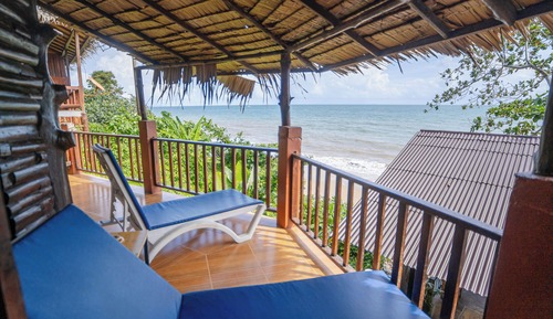 Grand Villa, Beachfront