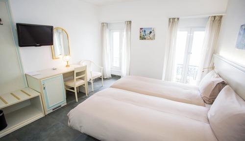 Junior Quadruple Room