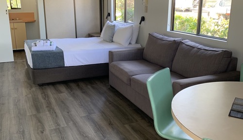 Economy Cabin - Sleeps 4
