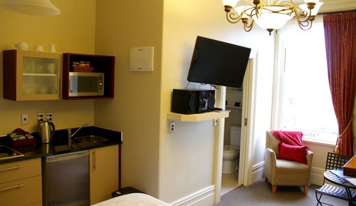 Deluxe Studio Suite (Manor Small)