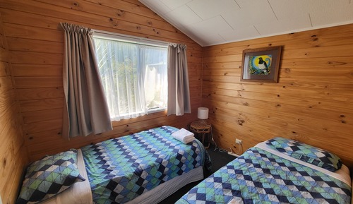 Falcon Cabin