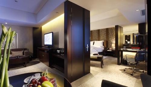 Deluxe Suite