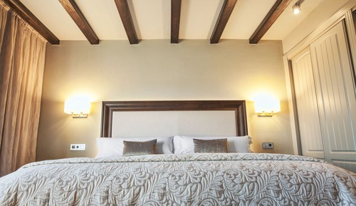 Junior Room (2 Adults+ 2 Children)