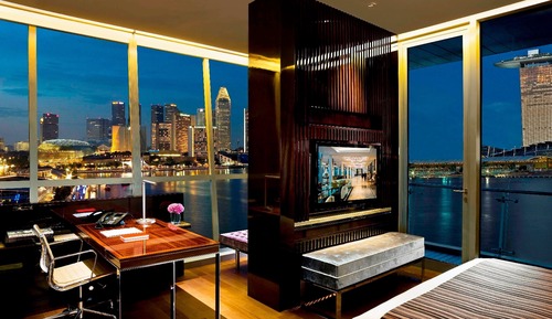 Suite, 1 King Bed (Theme)