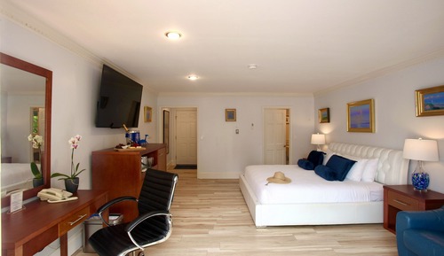 Extra Deluxe King Room 