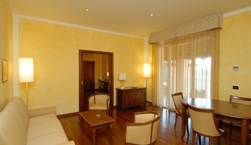 Junior Suite, 2 Queen Beds