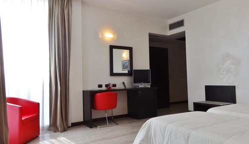 Standard Twin Room