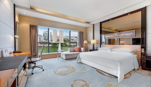 Room, 1 King Bed, River View