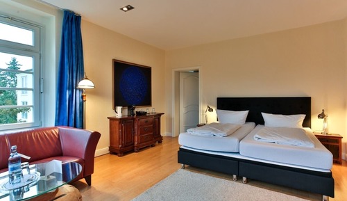 Junior Suite, Patio, Lake View