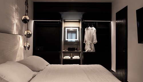 Suite, Sea View (Design)