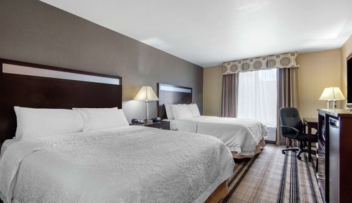 Two queen beds