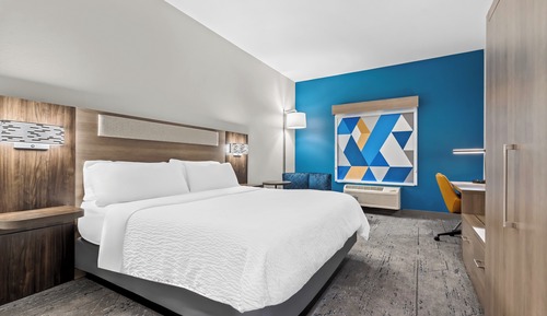 Standard Room, 1 King Bed (Leisure)