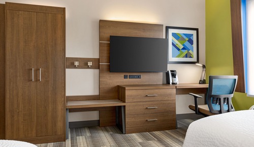 Suite, 2 Queen Beds (Additional Living Area)