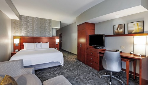 Premium Room, 1 King Bed with Sofa bed, Non Smoking, Balcony